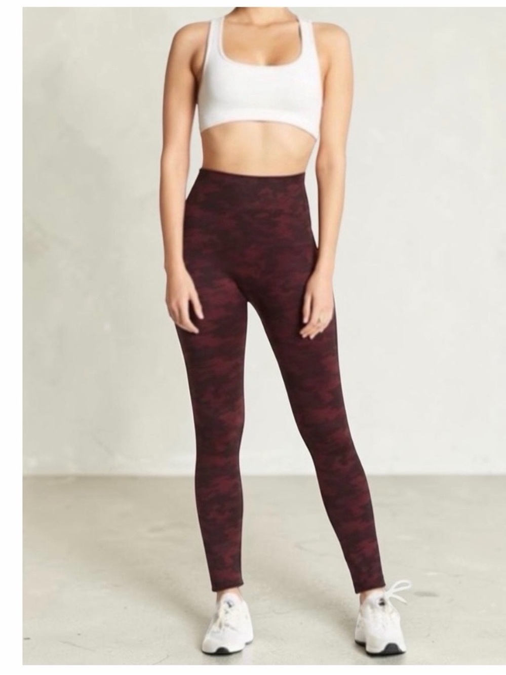 Spanx Look At Me Now Seamless Leggings Medium Burgundy Camo Activewear Gym Yoga